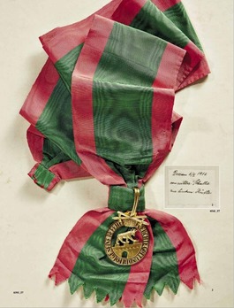 Order of Albert the Bear, Grand Cross with Swords (in bronze gilt) Obverse