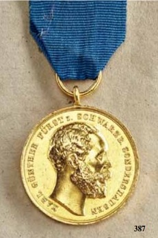 Service Medal for Art and Science, Type II, in Gold Obverse