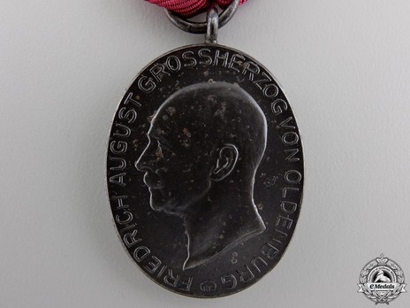 War Merit Medal (in blackened iron) Obverse