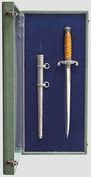 German Army Carl Eickhorn-made Officer’s Dagger in Case Obverse with Scabbard in Case