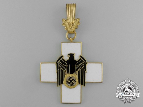 German Social Welfare Decoration, I Class Cross Obverse