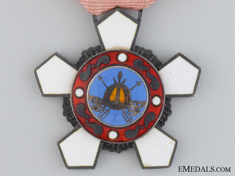 Order of Military Merit, Type III, IV Class (Hwarang) Obverse