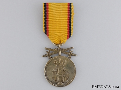 Princely Honour Cross, Military Division, Gold Merit Medal Obverse