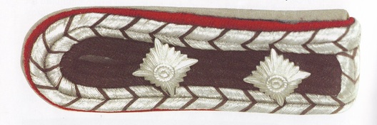 German Administrative Police Hauptwachtmeister Type II Shoulder Boards Obverse