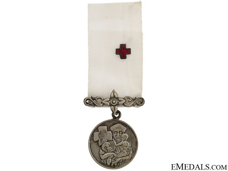 Red Cross Appreciation Silver Medal (II Class) Obverse