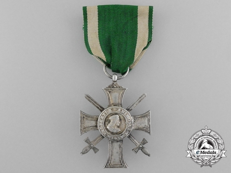 Albert Order, Type II, Military Division, Albert's Cross (in silvered white metal) Obverse