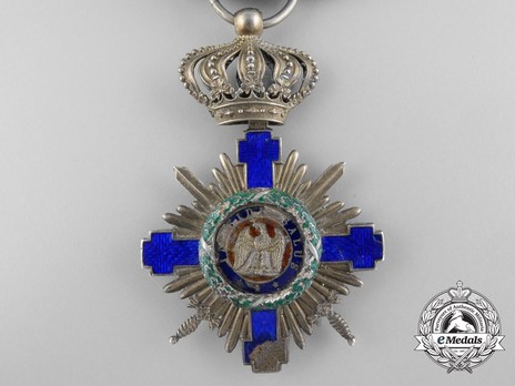 The Order of the Star of Romania, Type I, Military Division, Officer's Cross (wartime) Obverse