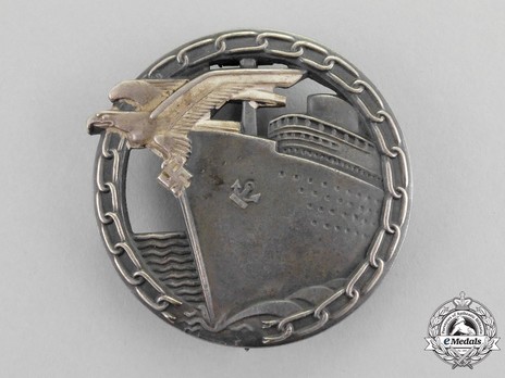Blockade Runner Badge, by C. Schwerin (in tombac) Obverse
