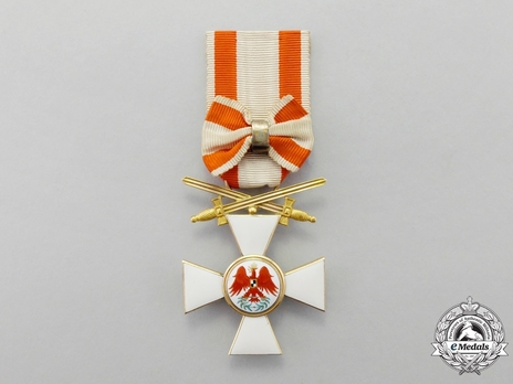 Order of the Red Eagle, Type V, Military Division, III Class Cross (with bow & swords on ring, in gold) Obverse