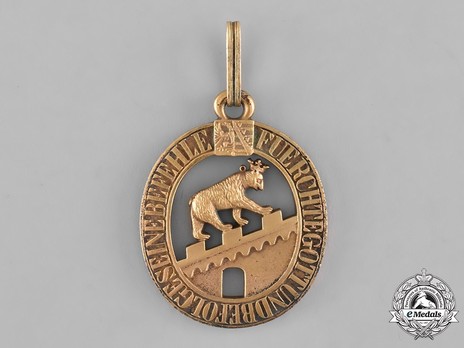 Order of Albert the Bear, Grand Cross (in bronze gilt) Obverse