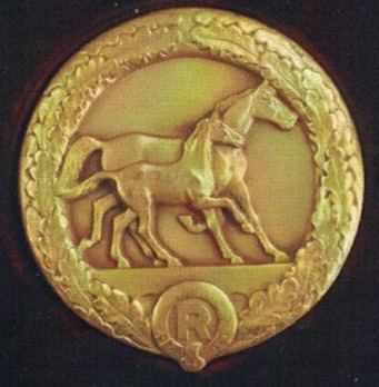 Honour Plaque for Horse Breeding, in Gold Obverse