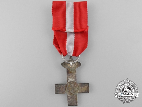 Silver Cross (red distinction with Royal Crown) Reverse