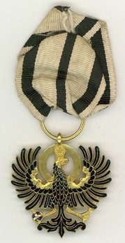 Royal House Order of Hohenzollern, Eagle Knight (in gold, broad ring variant) Reverse