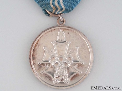 Cross of Merit of the Finnish Olympic Games, Silver Medal Obverse