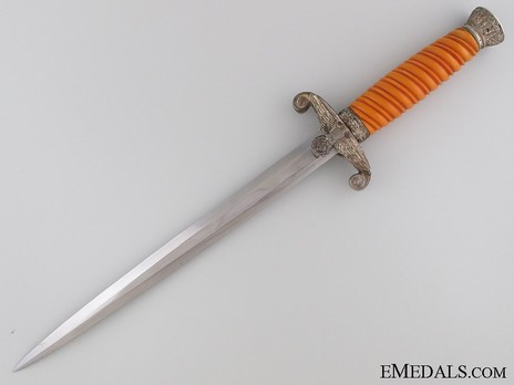 German Army E. & F. Hörster-made Early Version Officer’s Dagger Obverse