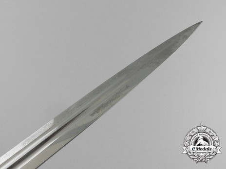 Kriegsmarine Unmarked 2nd model Officer’s Dagger Blade Tip Detail