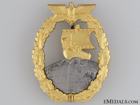 Naval Auxiliary Cruiser War Badge, by C. Schwerin (in tombac) Obverse