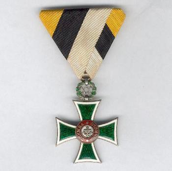Long Service Cross, Type I, I Class, for 20 Years Obverse