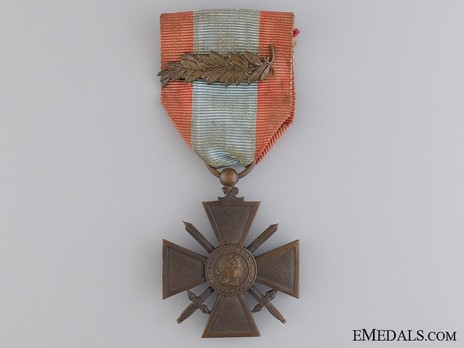 Bronze Cross (with bronze palm clasp) Obverse
