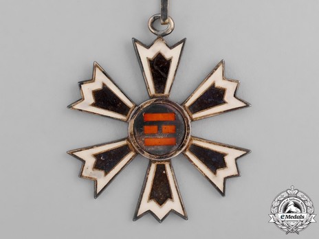 Order of the Eight Trigrams, III Class Neck Badge Obverse