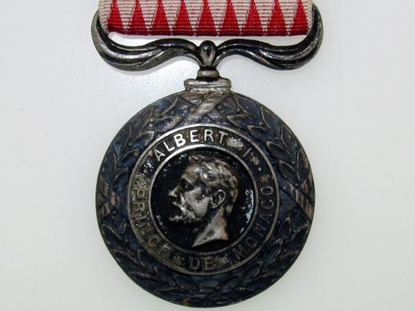 II Class Medal (1894-1925) Obverse
