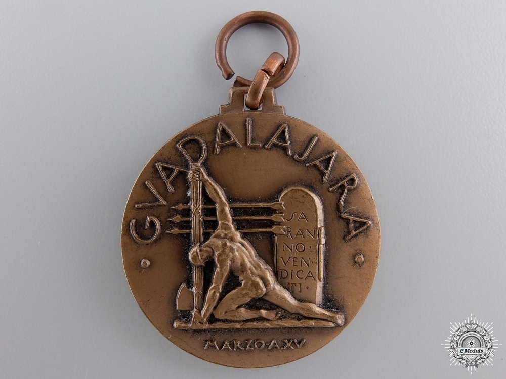 An italian medal 54de31b4b946d