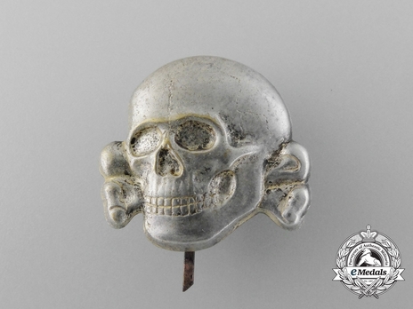 Allgemeine SS Metal Cap Death's Head Type II, unmarked (tombac) Obverse