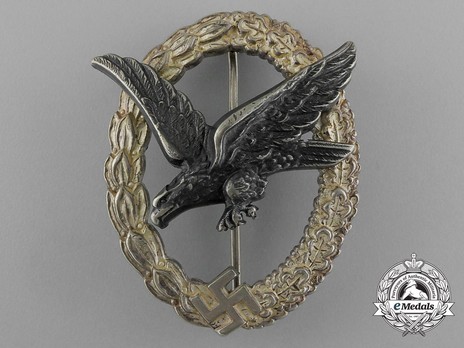 Air Gunner & Flight Engineer Badge, by Berg & Nolte (in tombac) Obverse