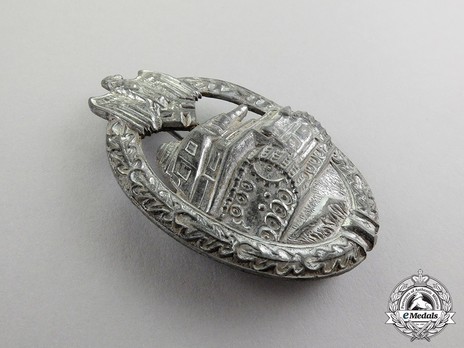 Panzer Assault Badge, in Silver, by R. Karneth Obverse