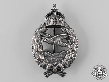 Fliers Commemorative Badge, by C. E. Juncker (in silvered brass) Obverse