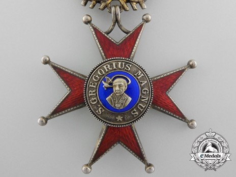 Order of St. Gregory the Great, Grand Cross, Military Division Obverse Detail