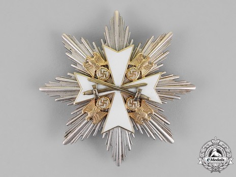 Grand Cross Breast Star with Swords Obverse