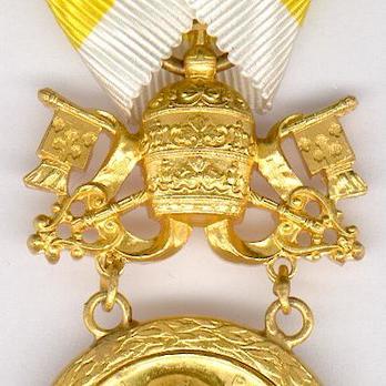 Bene Merenti Medal, Type IX, Gold Medal Obverse Detail