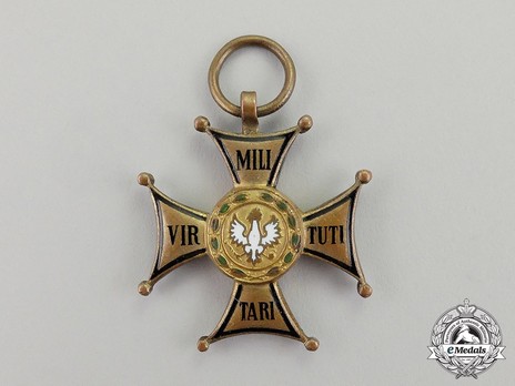 Order of Virtuti Militari, Type II, Gold Cross (1939-1992) Obverse