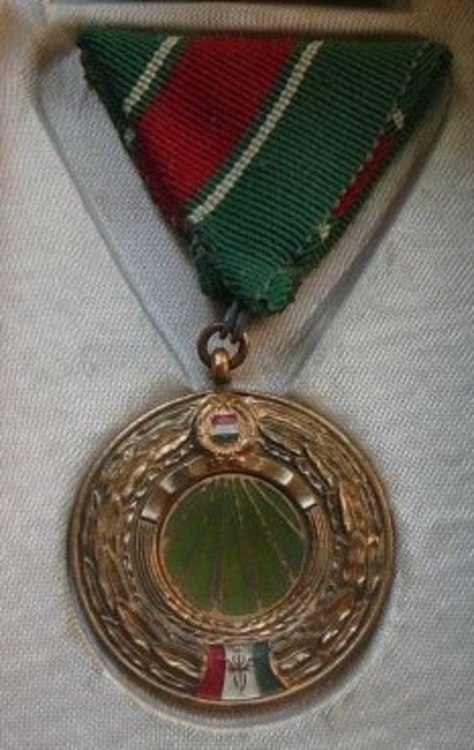 Customs+and+finance+guards+medal+in+bronze+%28for+5+years%29