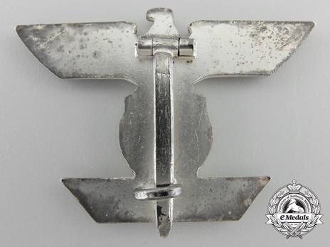 Clasp to the Iron Cross I Class, Type II, by B. H. Mayer (version A) Reverse