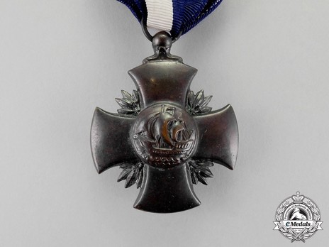 Navy Cross (Blackened Bronze) Obverse