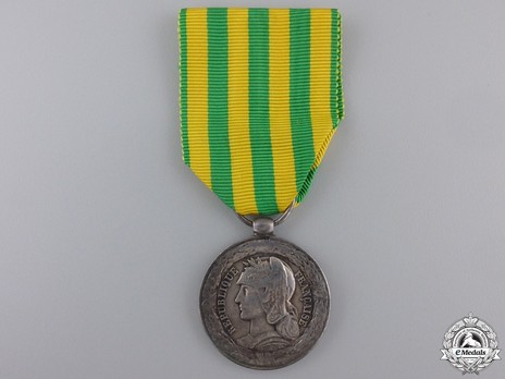 Silver Medal (Navy, stamped "DANIEL DUPUIS") Obverse