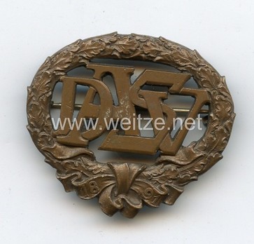German Heavy Athletics Sports Badge, in Bronze Obverse