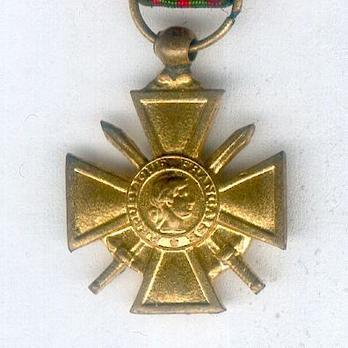 Miniature Bronze Cross (1939 1945) (Gilt) Obverse