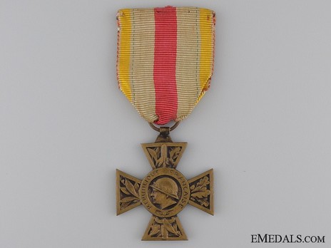 Bronze Cross (for 1914-1918, with large head) Obverse