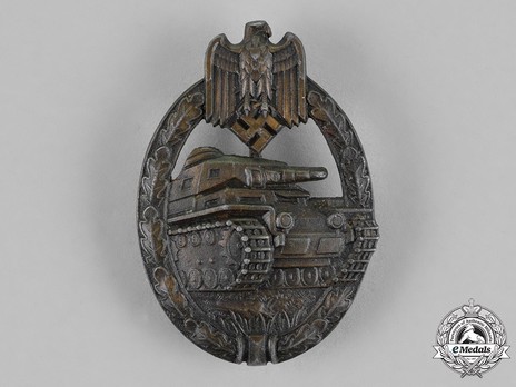 Panzer Assault Badge, in Bronze, by C. E. Juncker (solid) Obverse