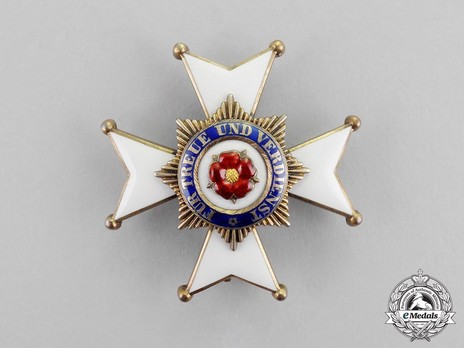 House Order of the Honour Cross, Type II, Officers' Cross Obverse
