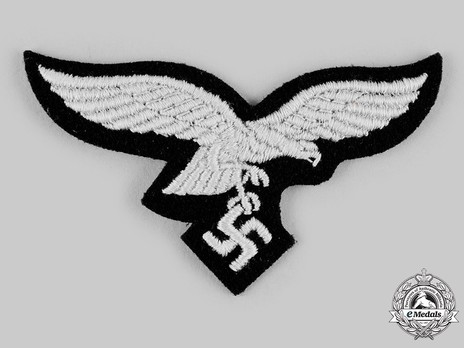 Luftwaffe NCO/EM Ranks 2nd Pattern "Hermann Göring" Division Cloth Cap Eagle Insignia Obverse