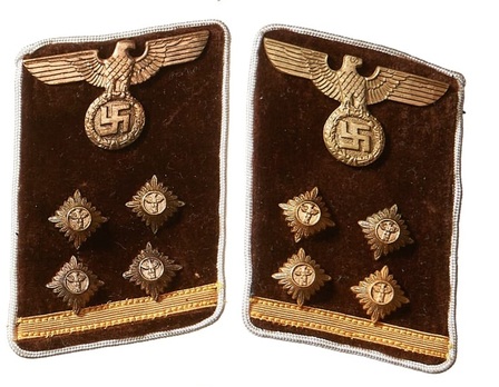 NSDAP Ober-Gemeinschaftsleiter Type IV Kreis Level Collar Tabs Obverse