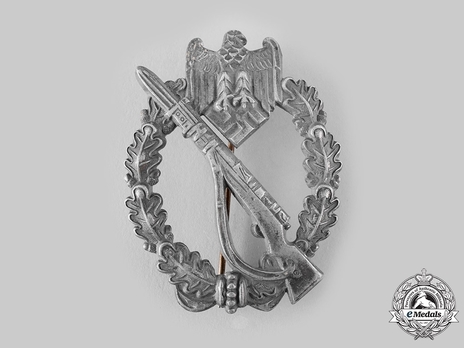 Infantry Assault Badge, by Franke Obverse