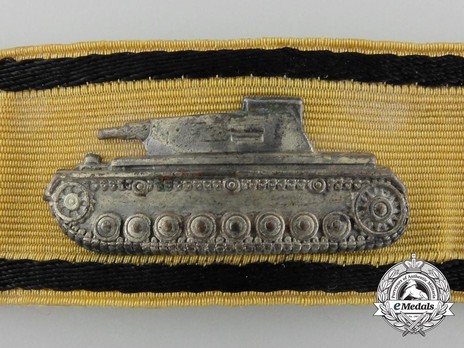 Tank Destruction Badge, in Gold Obverse