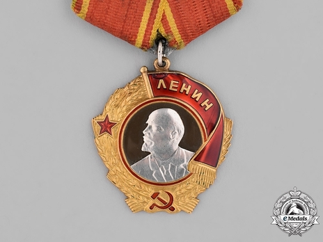 Order of Lenin Gold Medal (Variation I) Obverse 