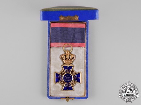 Royal Order of Merit of St. Michael, I Class Knight Cross Case of Issue Obverse