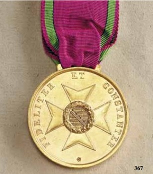 Saxe-Meiningen House Order Medals of Merit, Type II, in Gold Reverse
